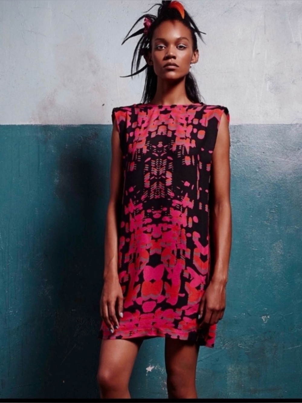 L.A.M.B. Sleeveless Abstract Shift Dress